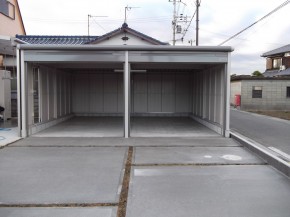 広い敷地に立派なガレージと白く美しいアプローチ メーカー様下請工事 太子町 M様邸 姫路市 外構エクステリアガーデンのことなら 有 Jckリンクスへ 広い敷地に立派なガレージと白く美しいアプローチ メーカー様下請工事 太子町 M様邸 姫路市 外構エクステリアガーデンのことなら 有 Jckリンクスへ